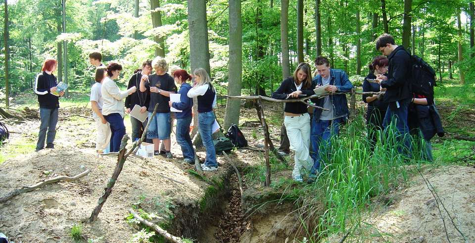 Foto: Bodenkundliche Exkursion bg Foto: Bodenkundliche Exkursion bg